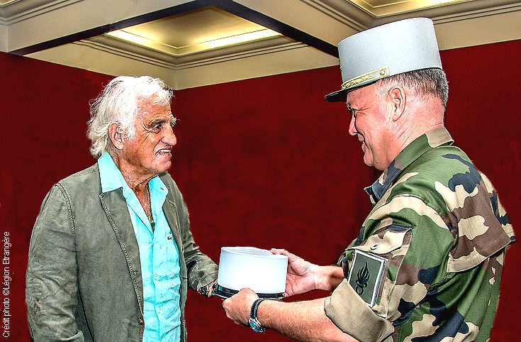 Belmondo remise du képi blanc Légion étrangère 