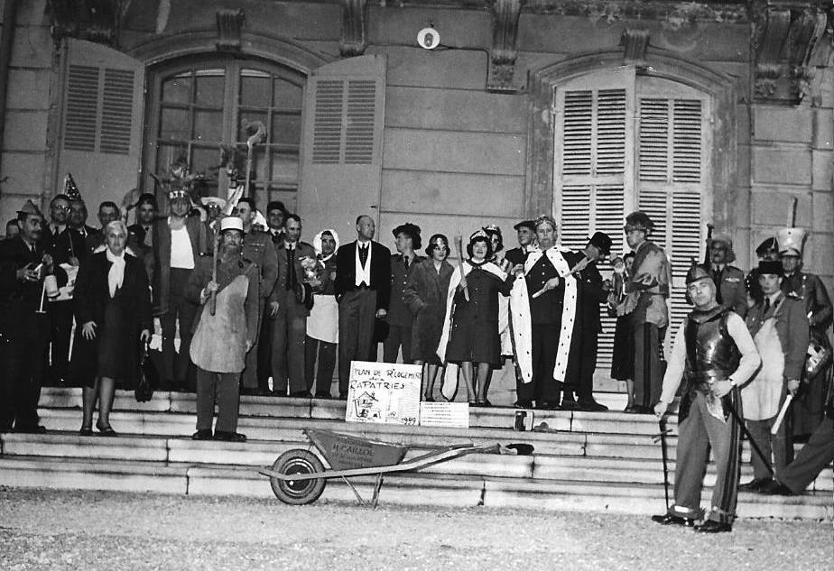 La fête des Rois à la Légion Rois-France-1963_logement-des-rapatries